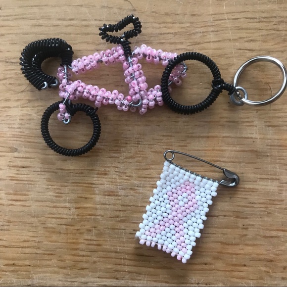2 Pack: Breast Cancer Keychain & Ribbon Pin Set 💞 - Picture 2 of 5